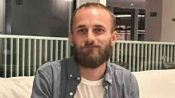 Ferry passengers stranded in murder suspect search