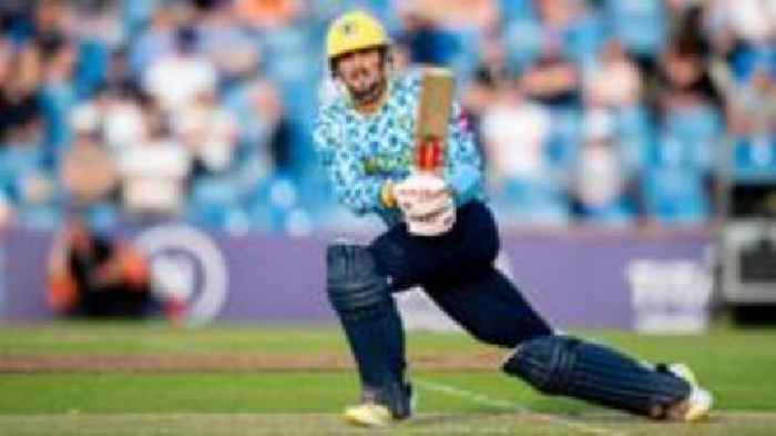 T20 Blast: Bears stun leaders Lancs as Kent, Surrey & Hants all win