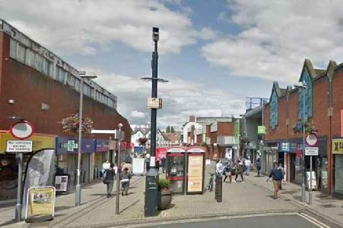 Erdington High Street arrests after glass bottle attack outside pub
