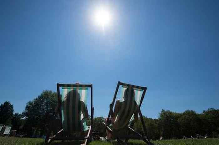 'Significant impact' health warning as 32C heatwave to hit this weekend