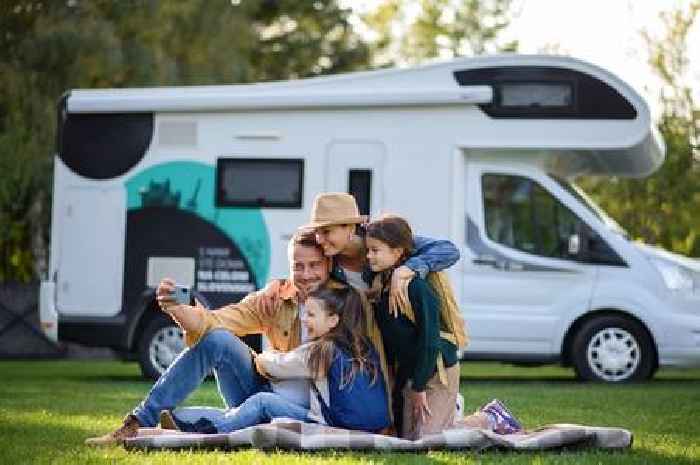 AD FEATURE: Longing for a summer adventure? Stay connected in Spain, Greece and beyond with affordable, hassle-free and reliable roaming from Yesim