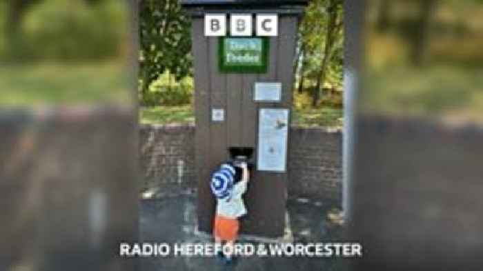 Testing Droitwich's new duck vending machine