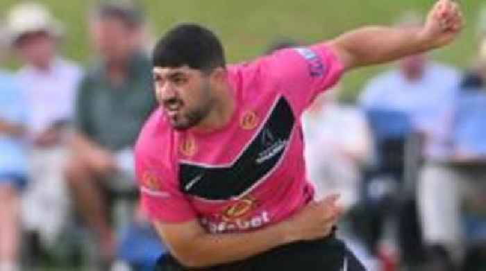 All-rounder Ibrahim extends Sussex deal to 2027