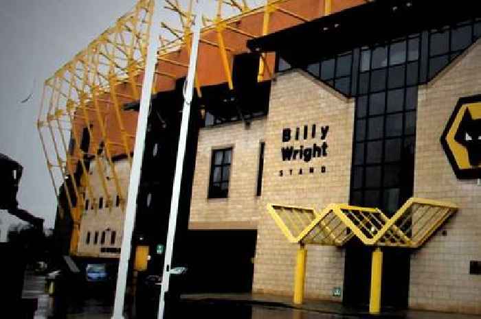 Wolves transfer news as defender checks out for new challenge