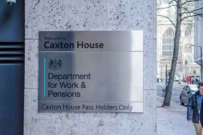 Anyone on DWP Universal Credit or PIP urged to 'write list' immediately