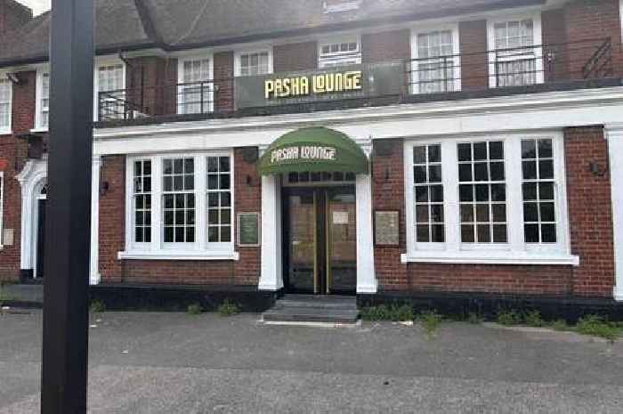 Grays restaurant 'temporarily closed' as it is spotted up for sale on Rightmove
