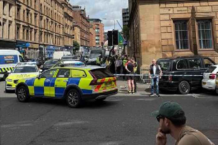 'Speeding' car crashes in Glasgow city centre smashing into vehicles and terrifying passers-by