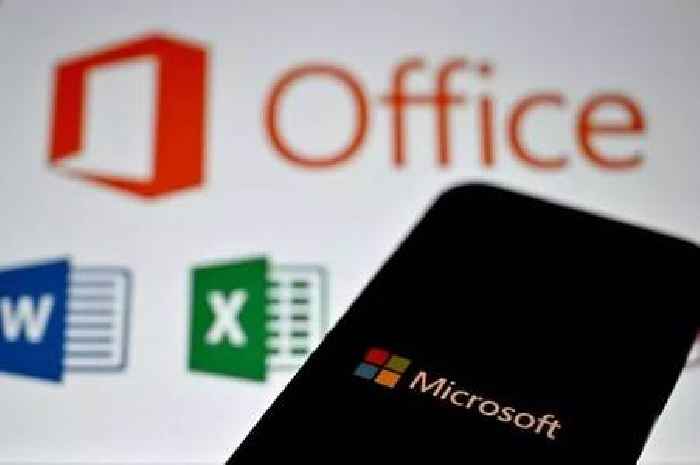Microsoft Outlook crash live updates as millions unable to access emails