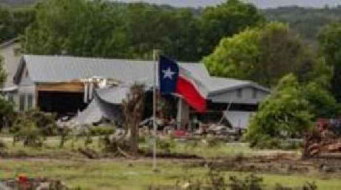 Texas officials face questions about emergency alerts during deadly floods