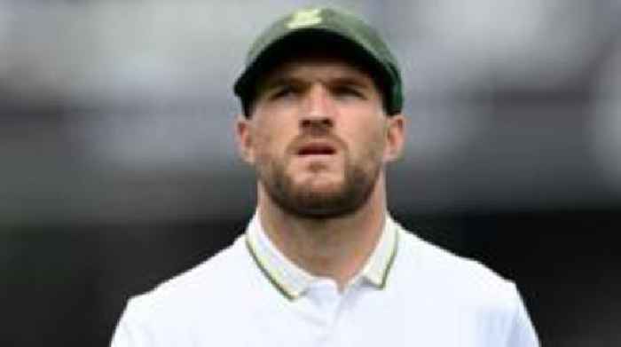 Lara said I should have broken his record - Mulder