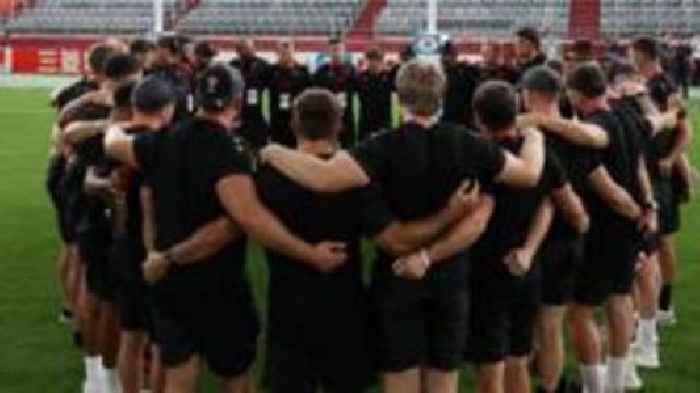 Wales 'desperate' for win to avoid history tag