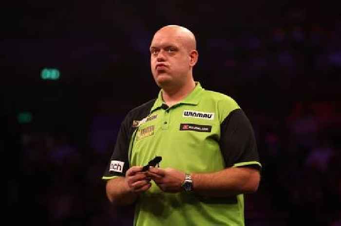 Darts star responds to Michael van Gerwen apology after savage 'pub player' dig