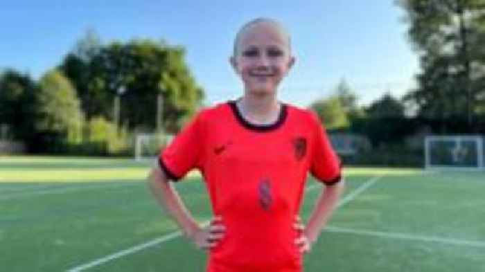 Free football sessions help 'break down barriers'