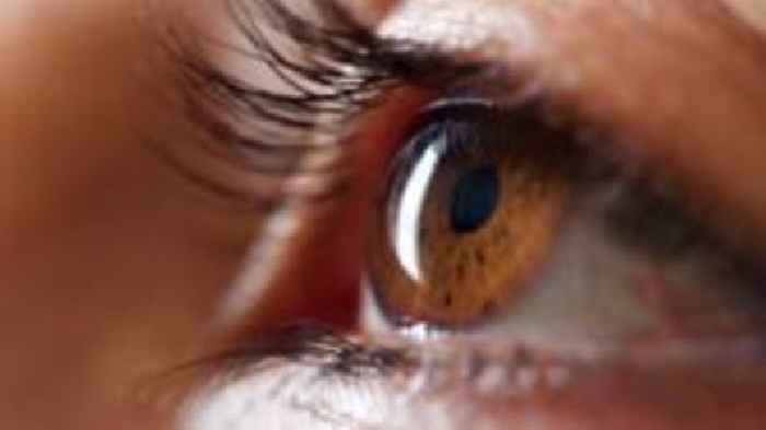 Hospital first for eye patient self-testing