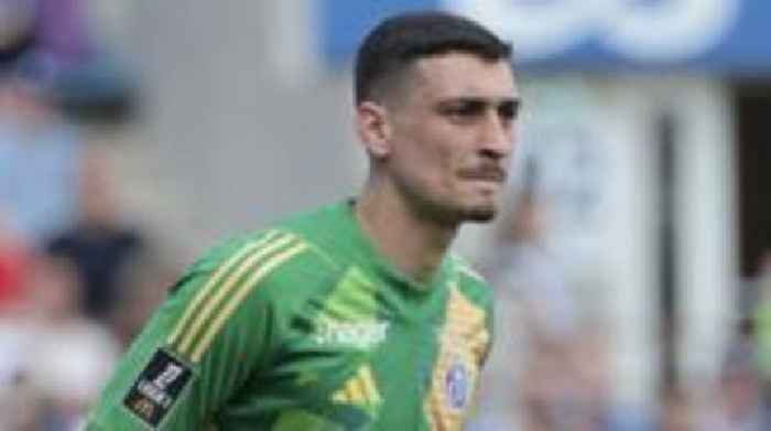 Bournemouth agree £25m fee for Chelsea keeper Petrovic