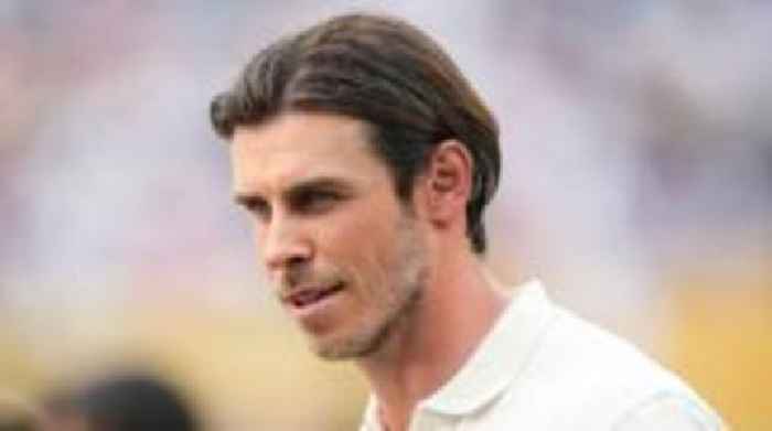 Bale makes 'brand new offer' to buy Cardiff