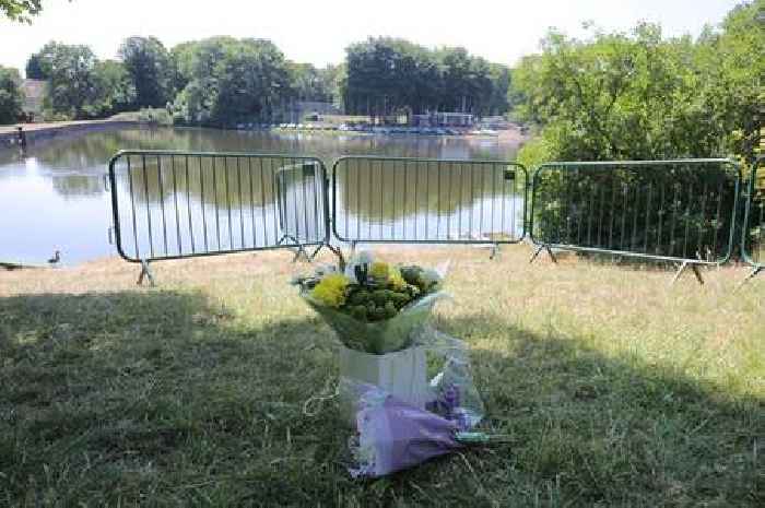 Body of teenage boy pulled from lake after he went missing in water