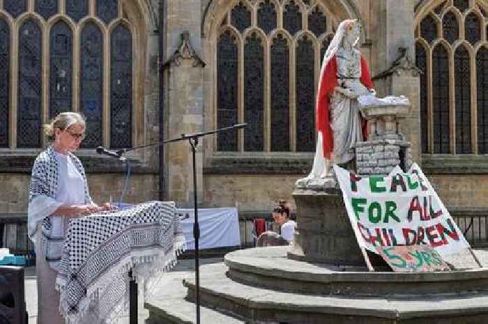 MP and Noah and the Whale star read names of children killed in Gaza in 18 hour vigil