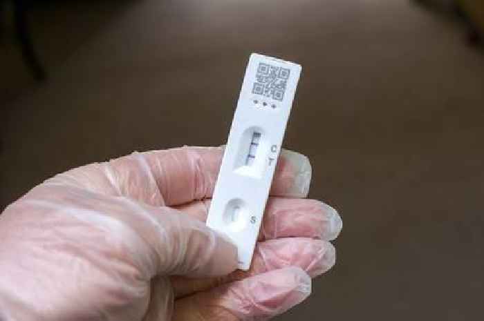 Key symptoms of new Covid strain and how quickly it spreads as doctors issue advice