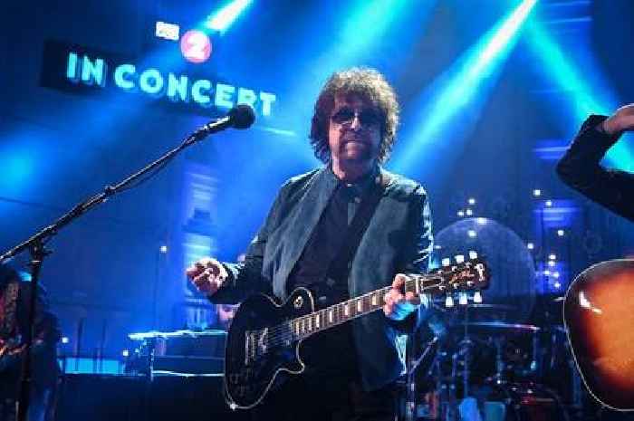 ELO's Jeff Lynne cancels gig at last minute after health scare as he updates fans