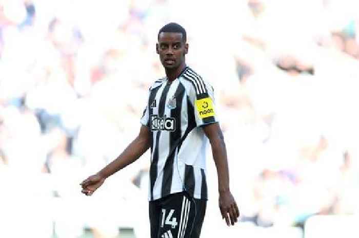 Hugo Ekitike to Arsenal transfer twist hints at Alexander Isak development