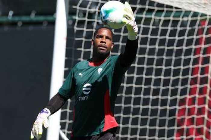 Mike Maignan to Chelsea transfer twist as 'perfect' summer scenario emerges