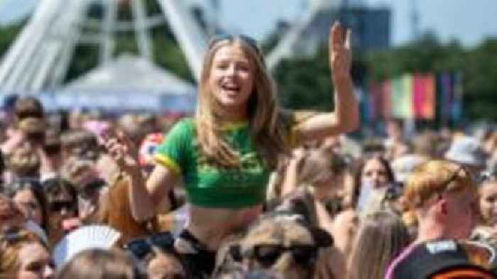 TRNSMT music festival begins in the scorching heat