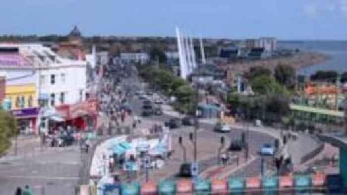 Police given extra powers after fight on seafront