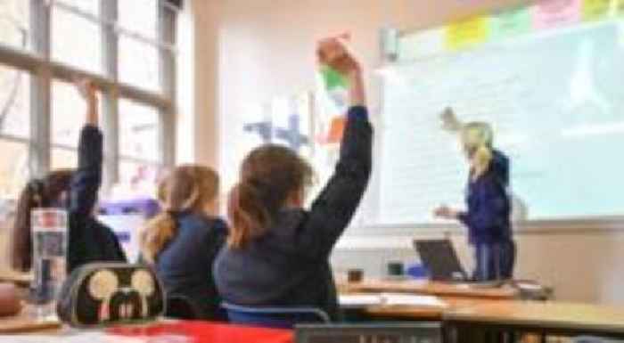 Some school staff earn less than minimum wage - union