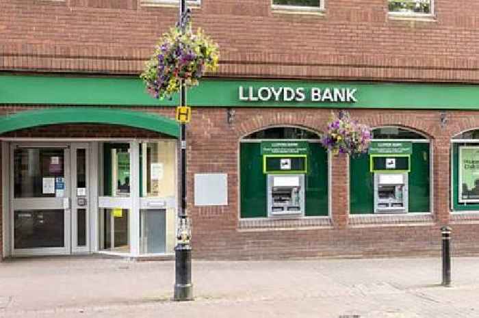 Lloyds Bank paying customers with four types of account free £185 bonus