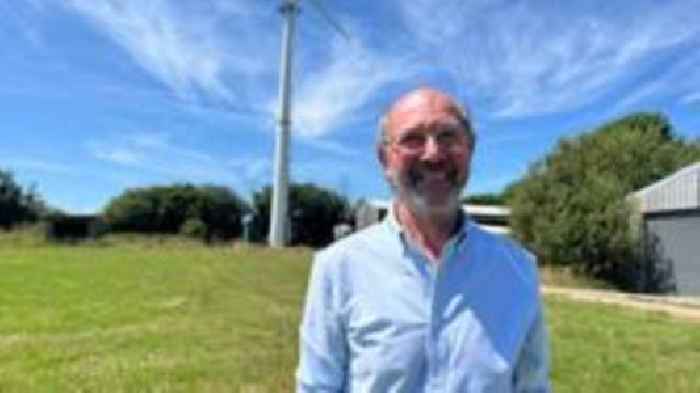 Community turbine group welcomes wind energy push