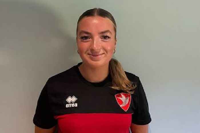 Cheltenham Town Women sign versatile player from Blackburn Rovers