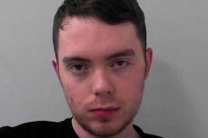 Call 999 immediately if you see this wanted man who may be 'sofa surfing' in Essex