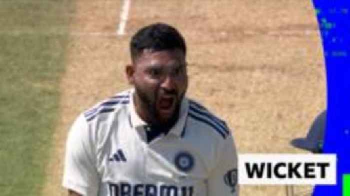 Siraj removes Duckett and gives him huge send-off