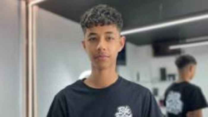 'YouTube taught me how to run a barber shop at 16'