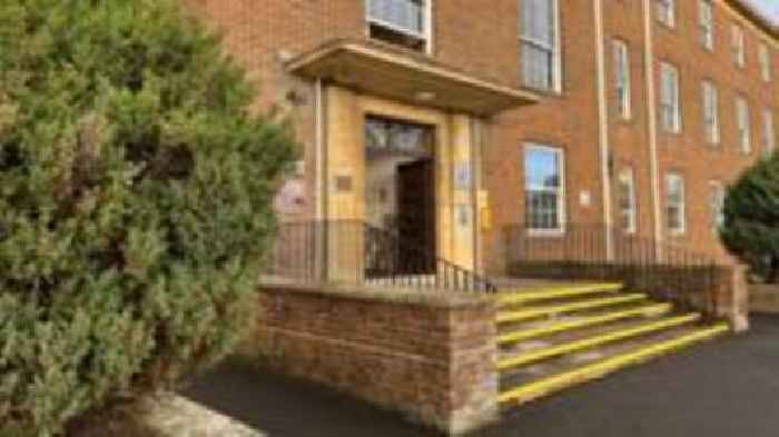 Faked surgeon letter sees police officer barred