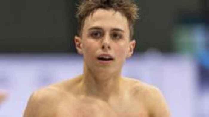 Record-breaking Nowacki wins first Island Games medal