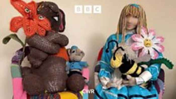 Yarn crafters bring Alice in Wonderland to Rugby