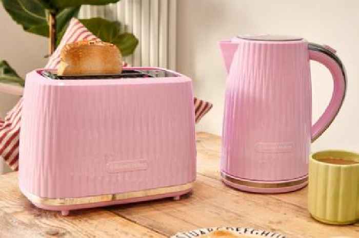 'Bright and welcoming' Russell Hobbs kettle with 'smooth pour' slashed by 62% to £19