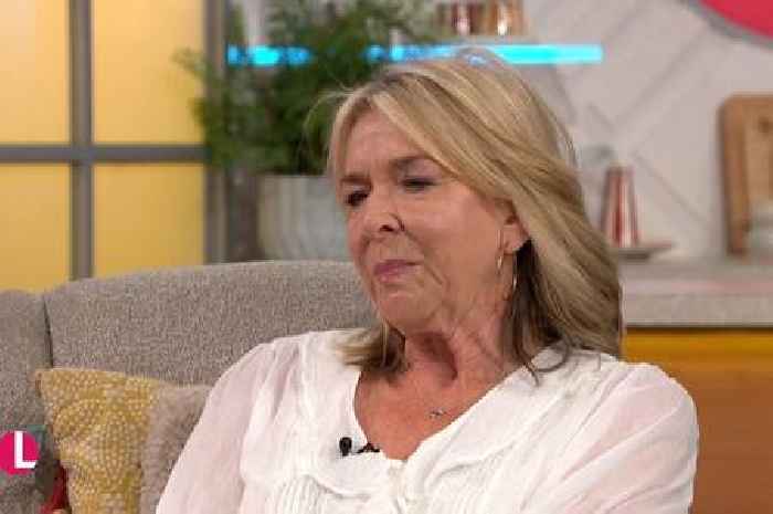 Lorraine viewers spot 'awkward' Phil Vickery moment after Fern Britton swipe