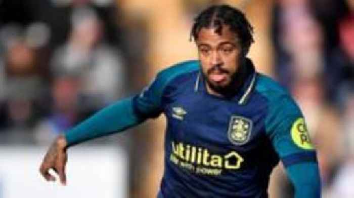 Leyton Orient re-sign free agent forward Koroma