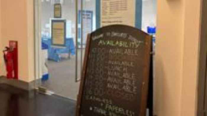 Libraries to trial new pop-up bank branches
