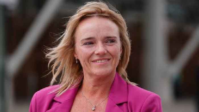Transgender changing room row nurse cleared of misconduct as tribunal resumes
