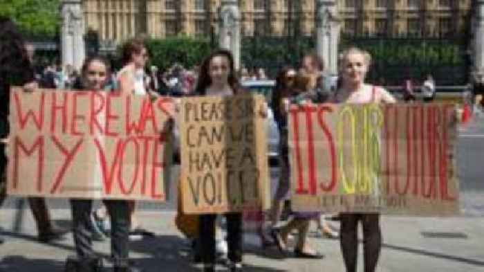 Voting age to be lowered to 16 by next general election