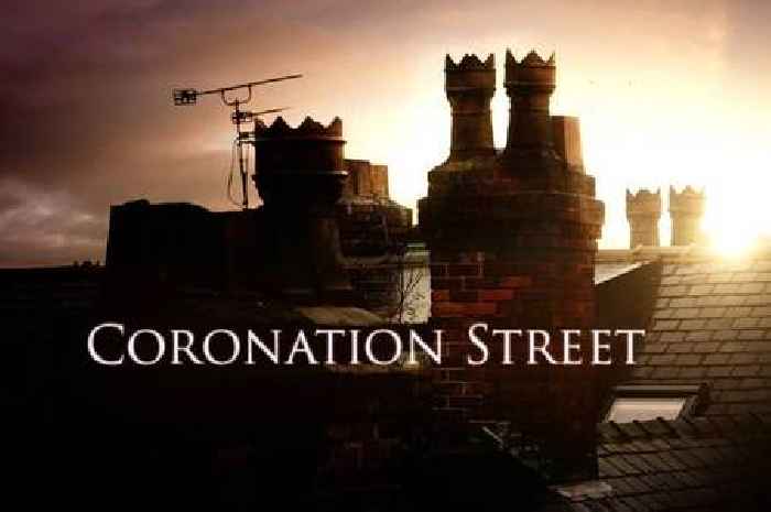 Coronation Street icon 'to return from the dead' as soap prepares to 'kill off' beloved character