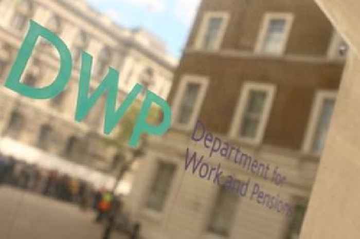 DWP scraps six benefits and claimants face 'five weeks' with no payment