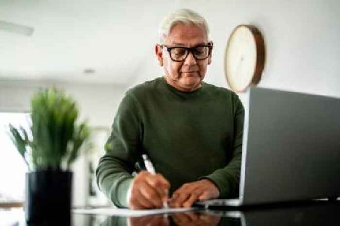 State pensioners told to 'chase' HMRC for free £2,881 payment they're owed