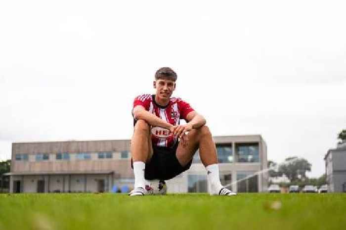 Exeter City sign defender Sil Swinkels and re-sign Kevin McDonald