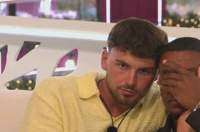 Love Island left fans in tears as male islander breaks down in emotional scene