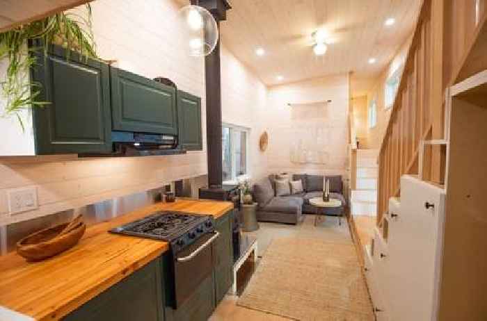 The Solaris Gooseneck Tiny Home Boasts a Spacious Interior and Distinctive Aesthetics